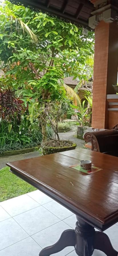 Family Guest House Ubud Exterior foto